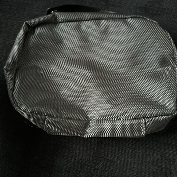 Doterra traveling bag for oils etc. - Picture 2 of 9
